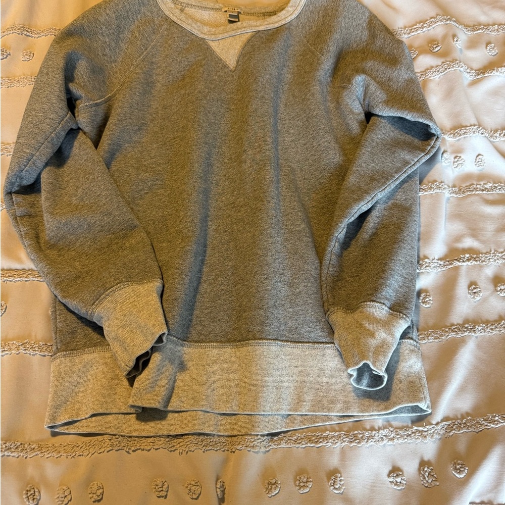 Classic Crewneck Sweatshirt - Gray